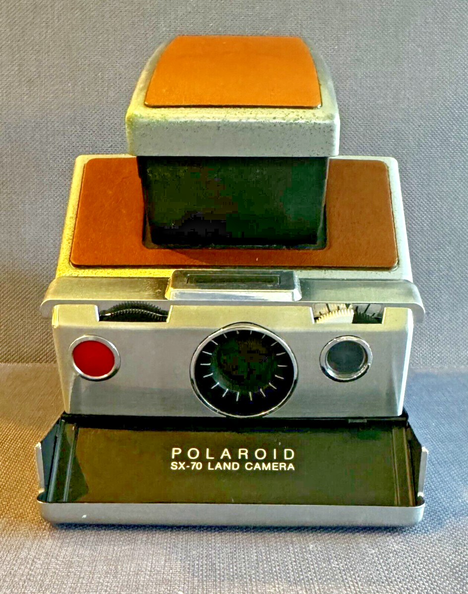 Polaroid SX-70 Land Camera Folding with Large Leather Case Polaroid SX-70 Land Camera Folding with Large Leather Case