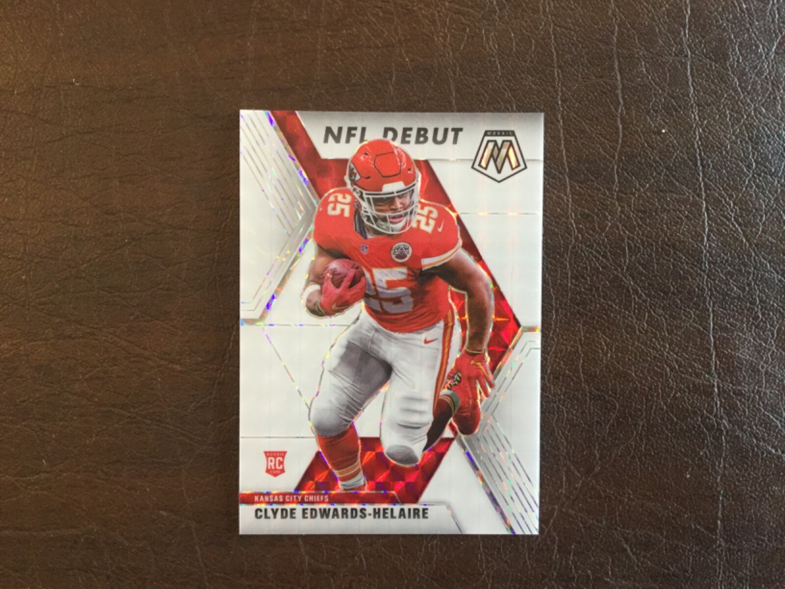 2020 Mosaic Football CLYDE EDWARDS HELAIRE  MVP DEBUTE WHITE 18/25 CHIEFS