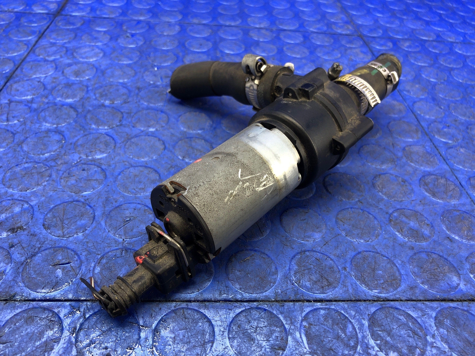 2004-2019 MASERATI GRANTURISMO RWD 4.7L ENGINE COOLANT CIRCULATION WATER PUMP