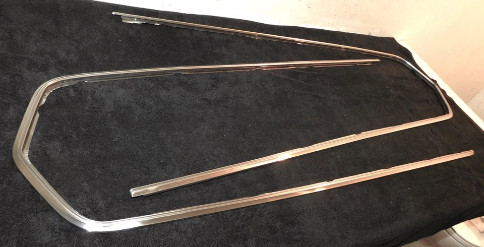 1967 Mustang Fastback Cp GT A Conversível Shelby ORIGEM MOLDURAS DE PAINEL DE PORTA DE LUXO - Imagem 2 de 4