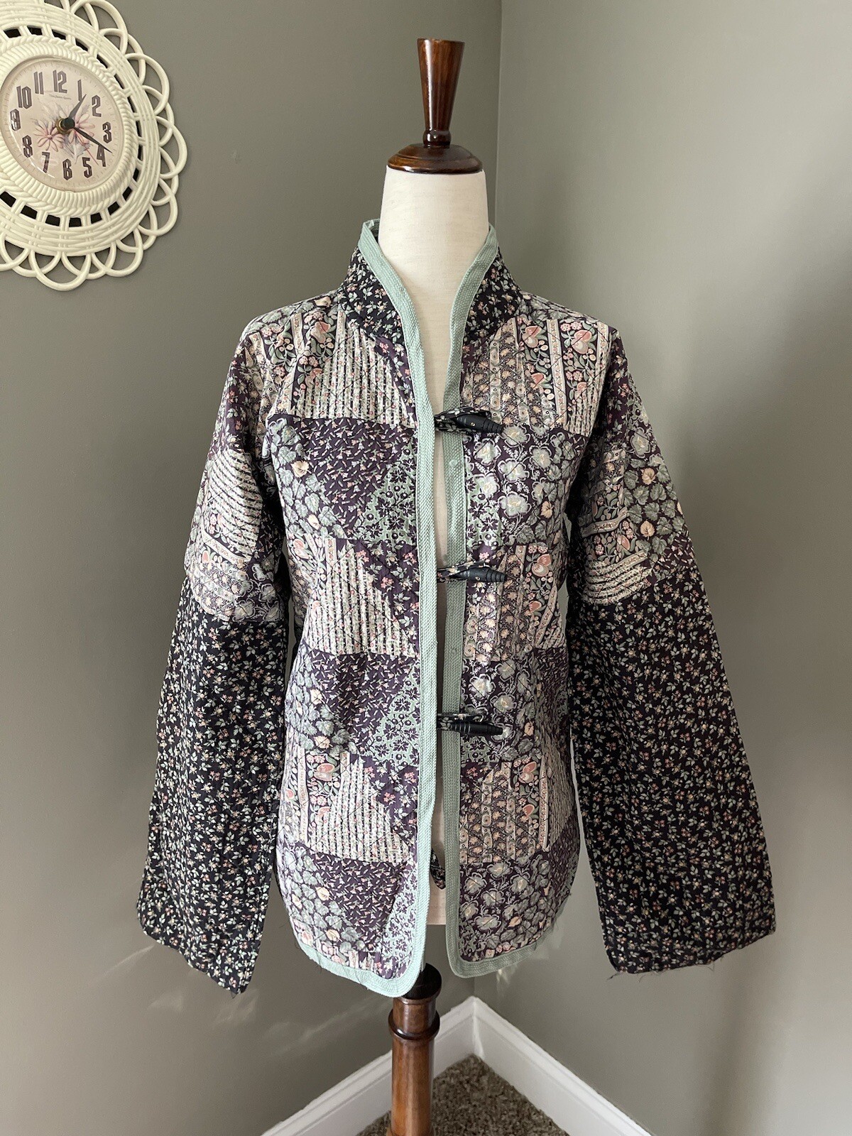 Vintage Handmade Patchwork Quilt Toggle Button Up… - image 1