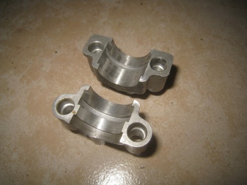 GSX 750 F GR78A Bearing Block D Camshaft Holder Cylinder Head Engine - Picture 3 of 3