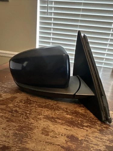 2007-2013 BMW X5 RIGHT PASSENGER SIDE  MIRROR IN BLACK OEM. U