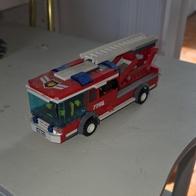 LEGO CITY Fire Complete Sets Fire Truck Fire Boat 7213 7208 7239 Minifigures