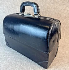 Vtg Old Black Leather EmDee Schell House Call Doctor Bag Case + Medical Supplies