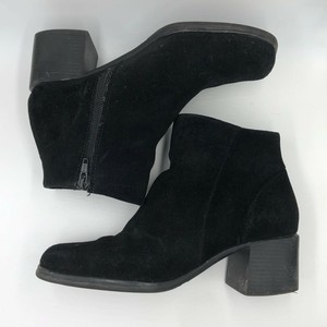 chunky black boots 90s
