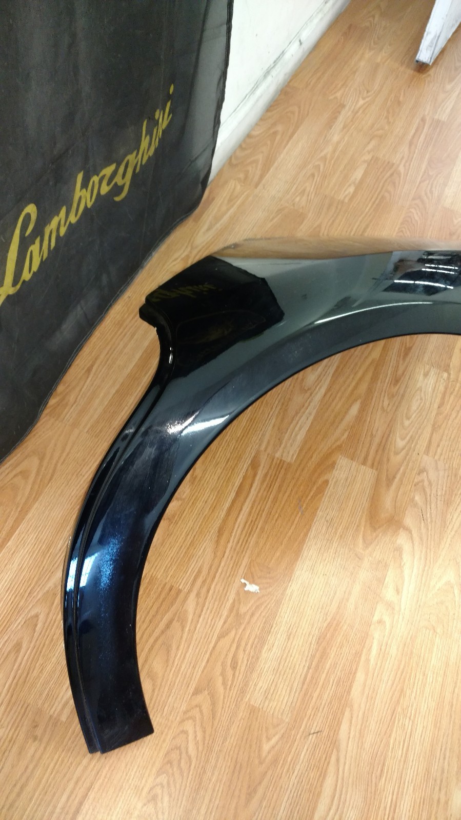 LAMBORGHINI MURCIELAGO FRONT RIGHT PASSENGER SIDE FENDER OEM 410821022