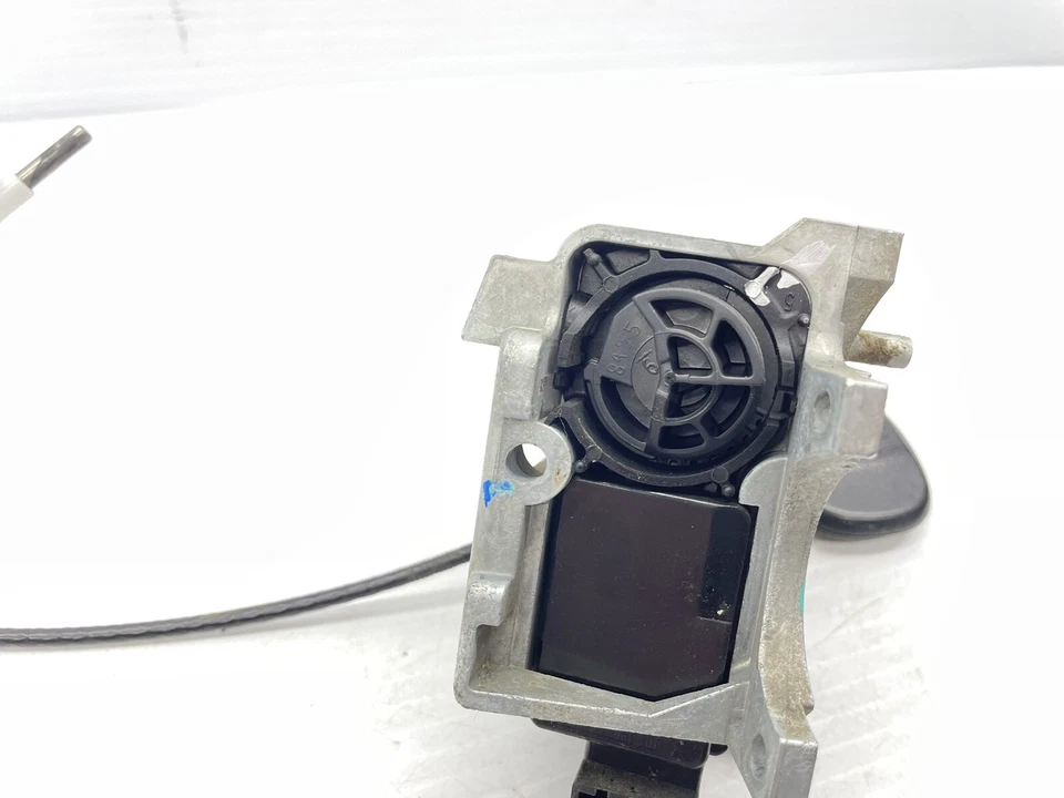 2008-2013 chevy silverado gmc sierra Ignition Switch Assembly OEM - Image 4 of 4