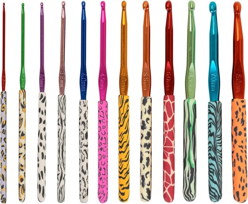 The Quilted Bear Printed Crochet Hooks - 12 Floral, Safari, or Marble Print - Picture 10 of 21