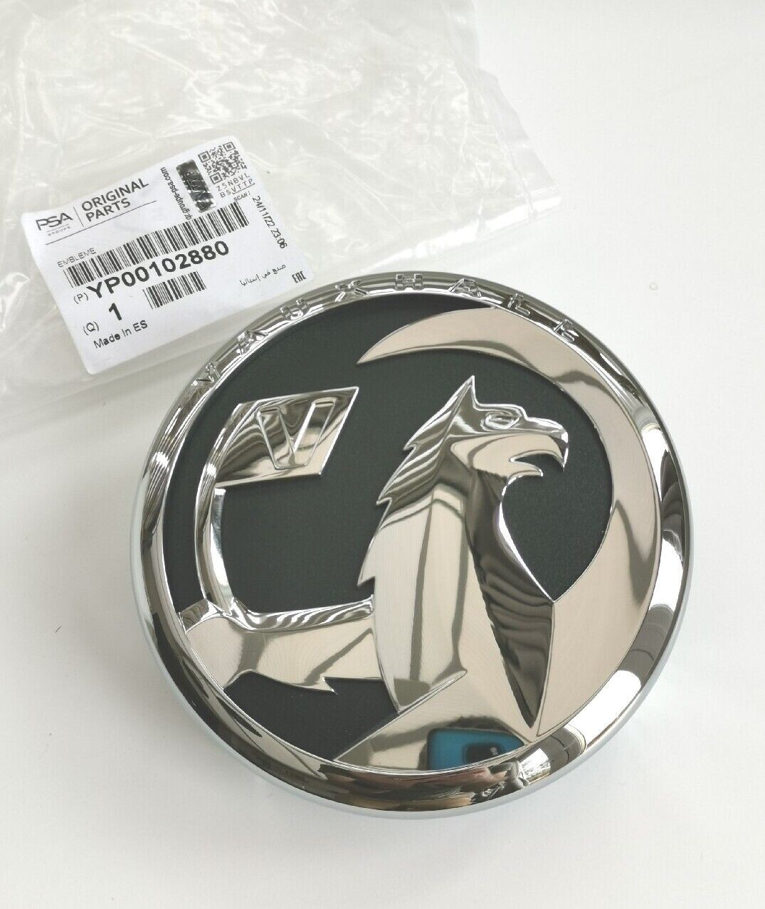 GENUINE VAUXHALL GRANDLAND X Front Grille Griffin Badge WITH BACKING ...