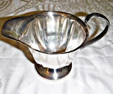 ANTIQUE/VINTAGE SHEFFIELD SILVER PLATE EPNS CHARMING BUTTER/SAUCE JUG 3.75" HIGH