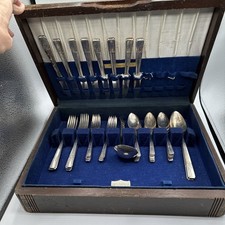 41 Piece ONEIDA PRESTIGE GRENOBLE PLATE SILVERPLATE FLATWARE With Box