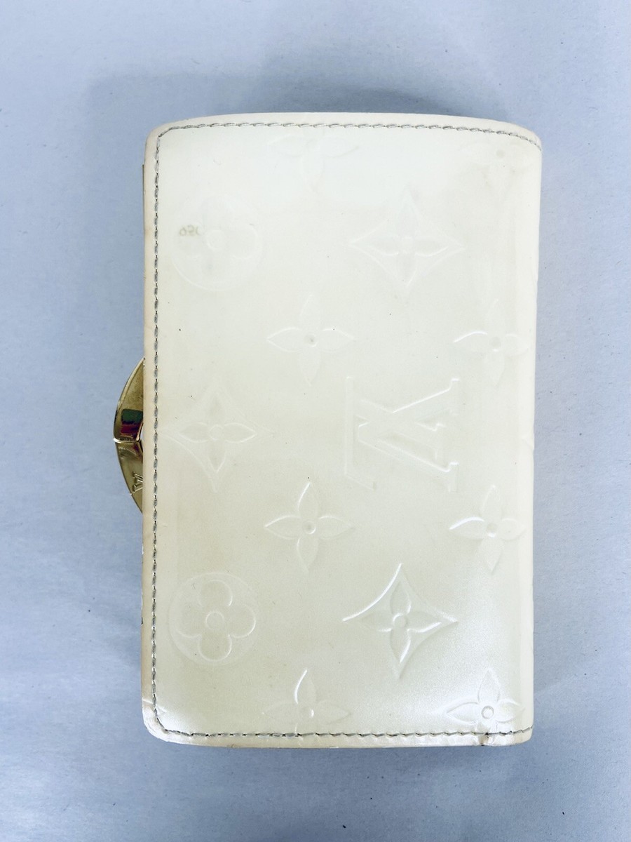 【希少】 LOUIS VUITTON Vernis Patent Leather Wallet Louis Vuitton Vernis Pearl White Patent Leather Bifold