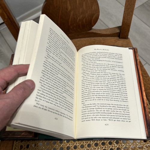 The Road to Wellville T Coraghessan Boyle 1st Edition Embossed Dustjacket - Imagen 13 de 14