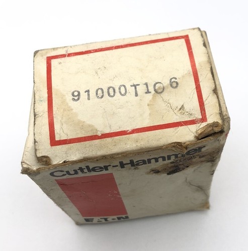 Cutler-Hammer 91000T106 White Push Button Spring Return Eaton - Picture 2 of 4