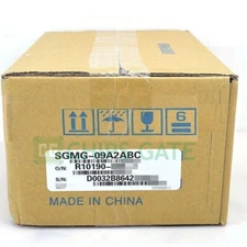 New In Box YASKAWA SGMG-09A2ABC SGMG09A2ABC AC Servo Motor Fast Shipping
