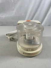 Vintage Black & Decker Small Handy Chopper Mini Food Processor HC-20 Working