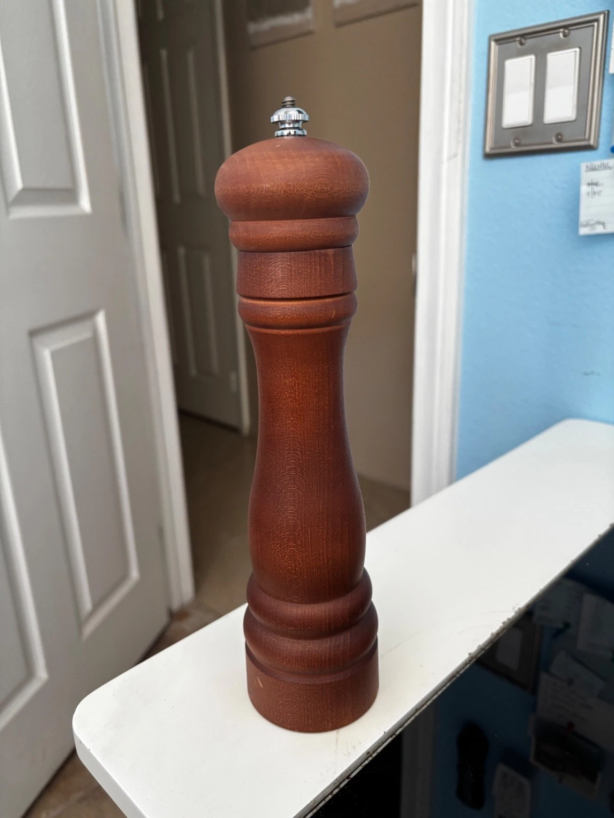 Banton by Vic Firth Pepper Mill - 10" Solid Wood Grinder - Made in USA - Walnut