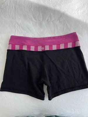 Lululemon bike shorts black and pink women’s CAN 8 AUS 12 - image 1 of 3