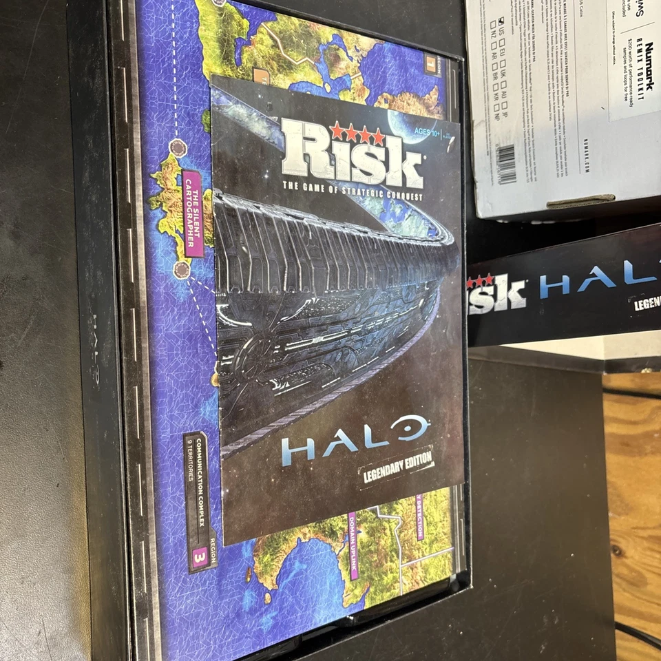 Complete Risk Halo Legendary Edition Board Game Hasbro 2012 - Image 2 of 4