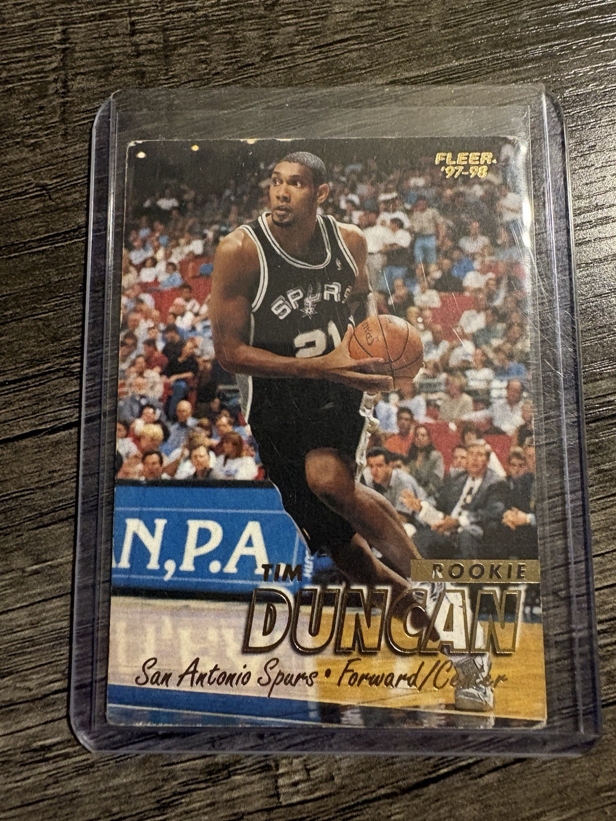 1997-98 Fleer - Tim Duncan #201 (RC)