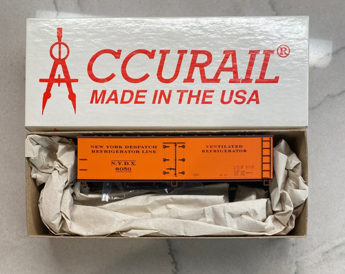 Accurail HO Bausatz #4824 40’ Holz-Kühlwagen NY Despatch N. Y. D. X. 8050 | Zustand: Neu