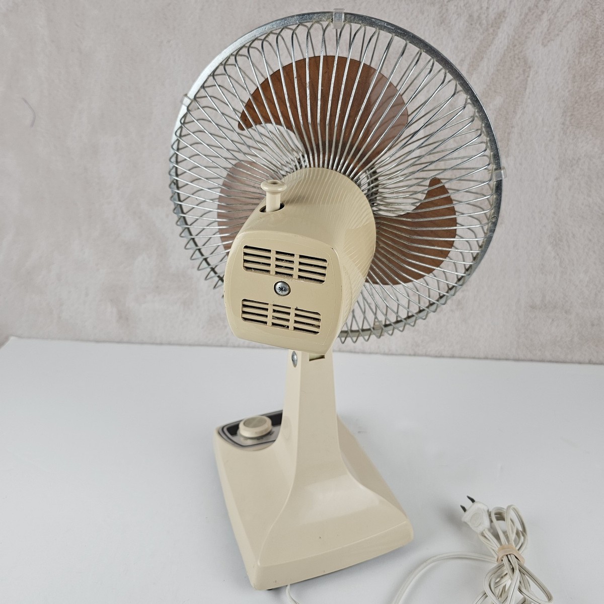 Vintage 1980s Galaxy Desk Fan 2-Speed Oscillating Table Fan Type 9