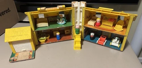 VTG Fisher Price Little People House w/ Accessories #952
