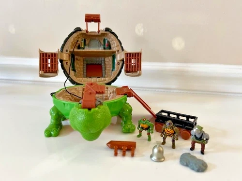 Vtg 1994 TMNT Mini Mutants Raphael Feudal Castle Playset 3 Figures + Accessories