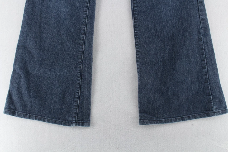 Vintage Women’s Daisy Fuentes Dark Wash Slit Pocket Flare Leg Bootcut Jeans Sz 8 - Image 2 of 4