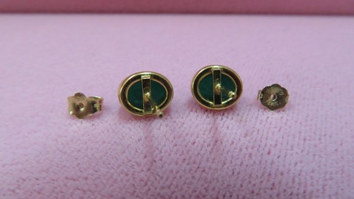 Beautiful 14k Solid Yellow Gold 7.1x8.5mm Scarab Chrysoprase Earrings 1.37 G - Picture 3 of 6