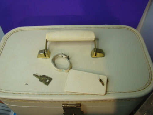 Vintage Lady Baltimore Train Case White With Gold Hardware key tray mirror box - Picture 8 of 22