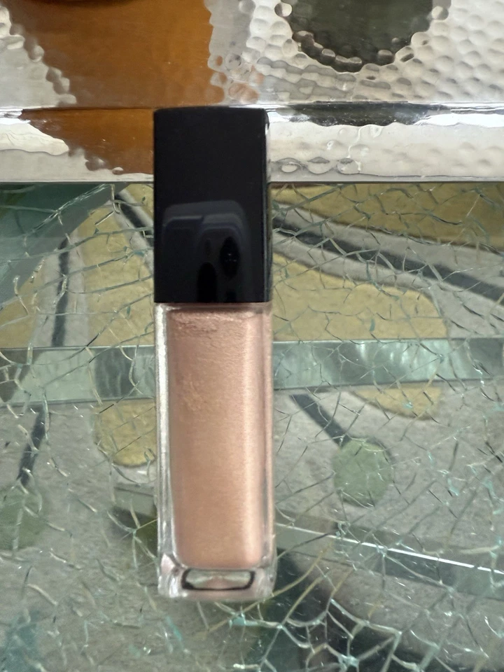 Sombra de ojos líquida CHANEL Ombre Premiere Laque, 22 rayones Foto 4 de 4