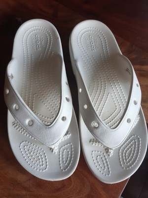 crocs