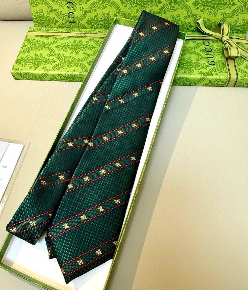 Новый мужской шелковый жаккардовый зеленый галстук GUCCI Bee Twill - Изображение 2 из 4