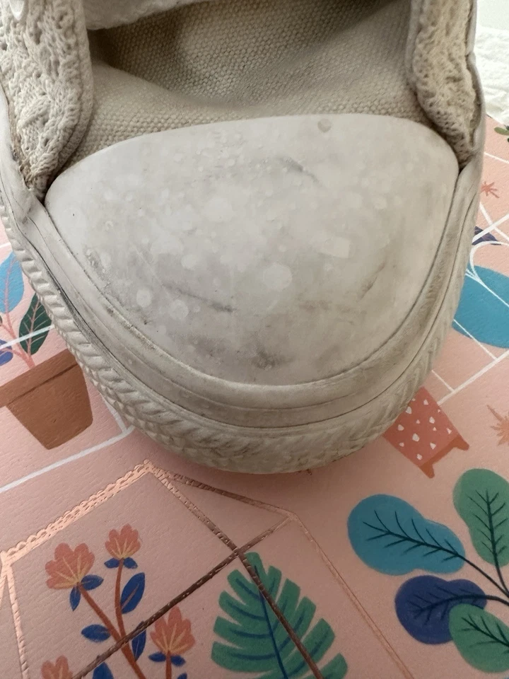 Usado Converse Chuck Taylor All Star Bordado Con Flores Ojales Talla 9 Crema Foto 3 de 4