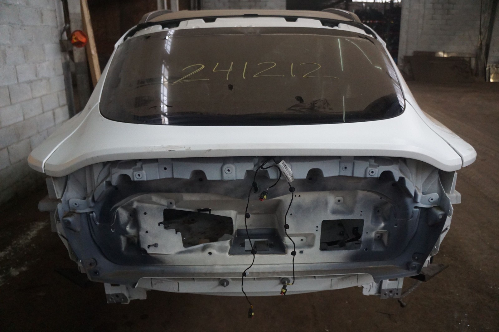 Rear Trunk Deck Lid Assembly MY83-C40626-AH Aston Martin Dbx 707 2020-23 *Note*