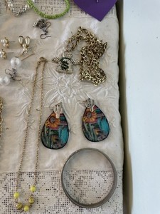 Mixed Lot Of Jewelry 26 Pieces