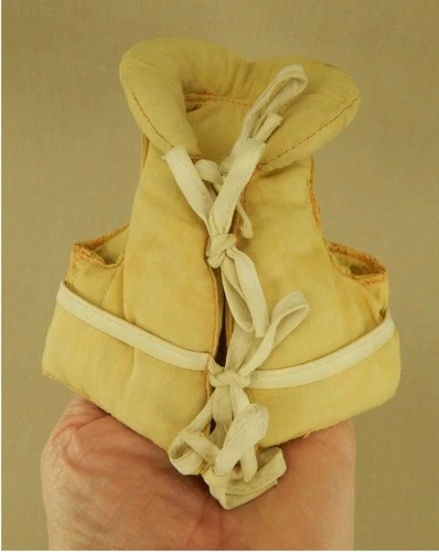 Vintage 1964 Hasbro GI Joe #7607 Navy Attack Set Early Goldenrod Life Vest C6