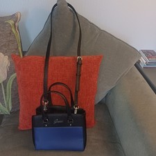 BORSA A TRACOLLA/BORSA A TRACOLLA GUESS DUE TONI NERA/BLU MANICO SUPERIORE 9"X7,5"X4" OTTIME CONDIZIONI