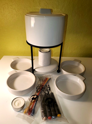 CASAMODA Chocolate  Fondue 16 Pc Set Deluxe Dessert Nesting Fondue NEW