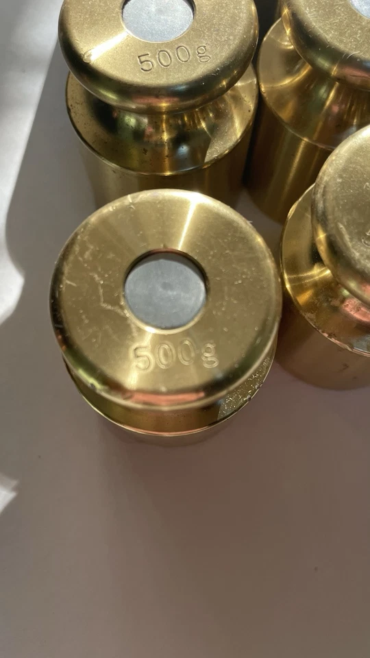 12 pesos de escala de acero inoxidable recubiertos de latón 500 g Foto 2 de 4