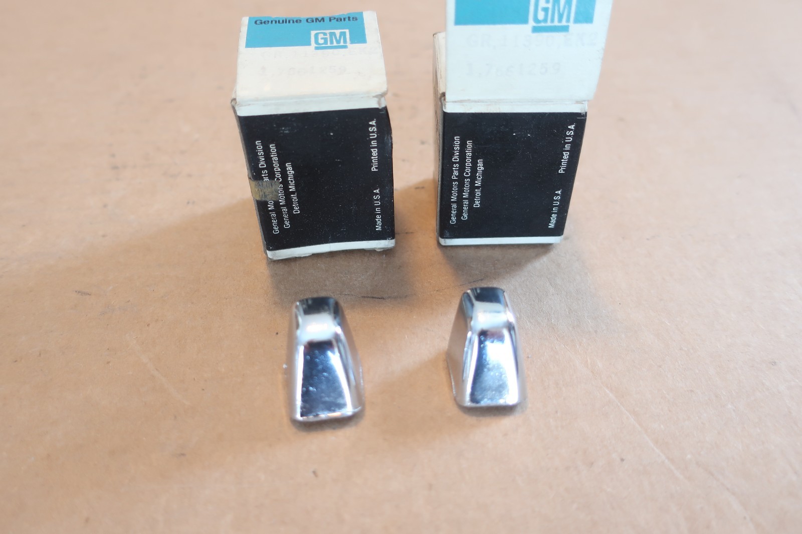 2 NOS 7661259 Seat Back Knobs 1968 1972 Chevy Chevelle Nova 71-72 Lemans Ventura