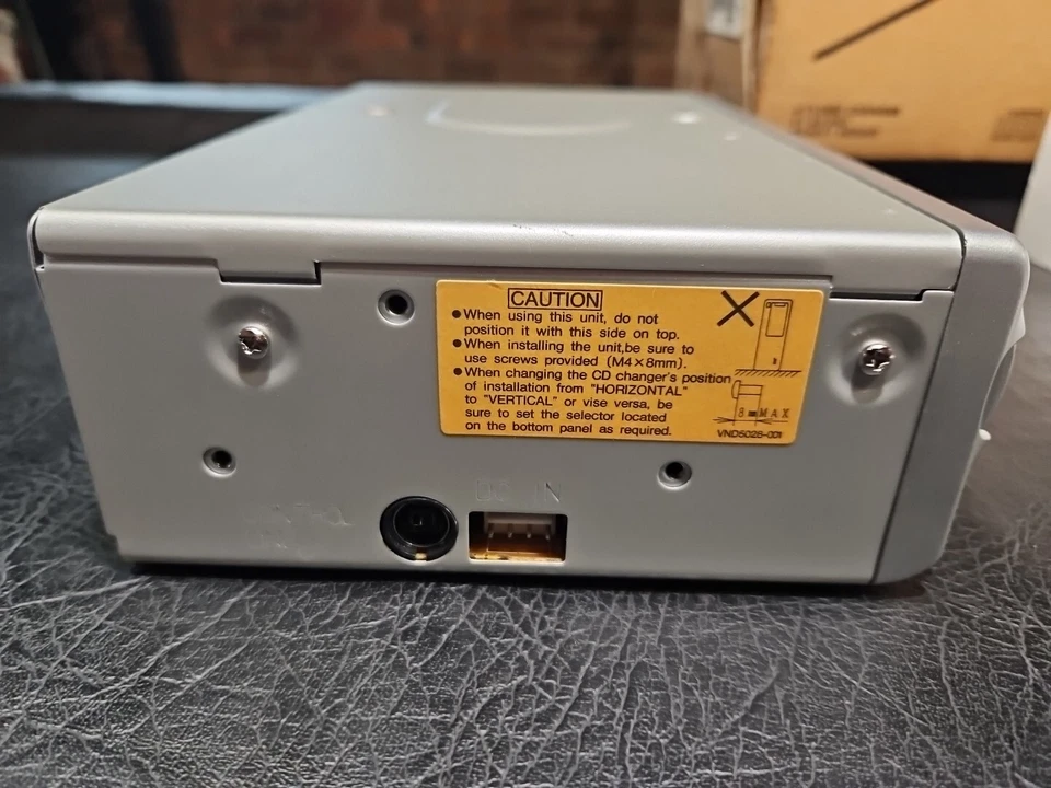 **Open Box/NO CONTROLLER or CORDS** JVC 12-Disc Car CD Changer ONLY KD-MK77 - Image 3 of 4