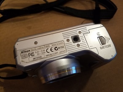 Nikon Coolpix 4800 ED 4.0MP Digital Camera 8.3x Zoom E4800 2CR5 EN