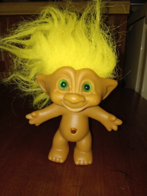 VINTAGE ACE Novelty Troll Heart Stomach Yellow Hair / Green Eyes 6