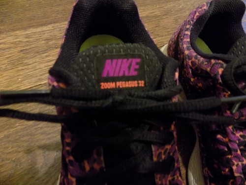 Nike Air Zoom Pegasus 32 Running Shoes 8.5 Purple Pink Black Leopard Sneakers - Picture 3 of 11