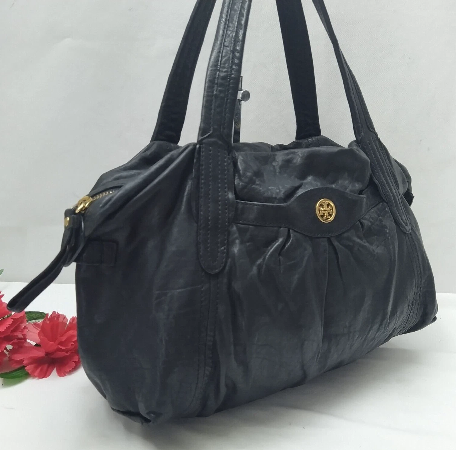 Borsa a tracolla Tory Burch nera in morbida pelle doppio manico con specchio