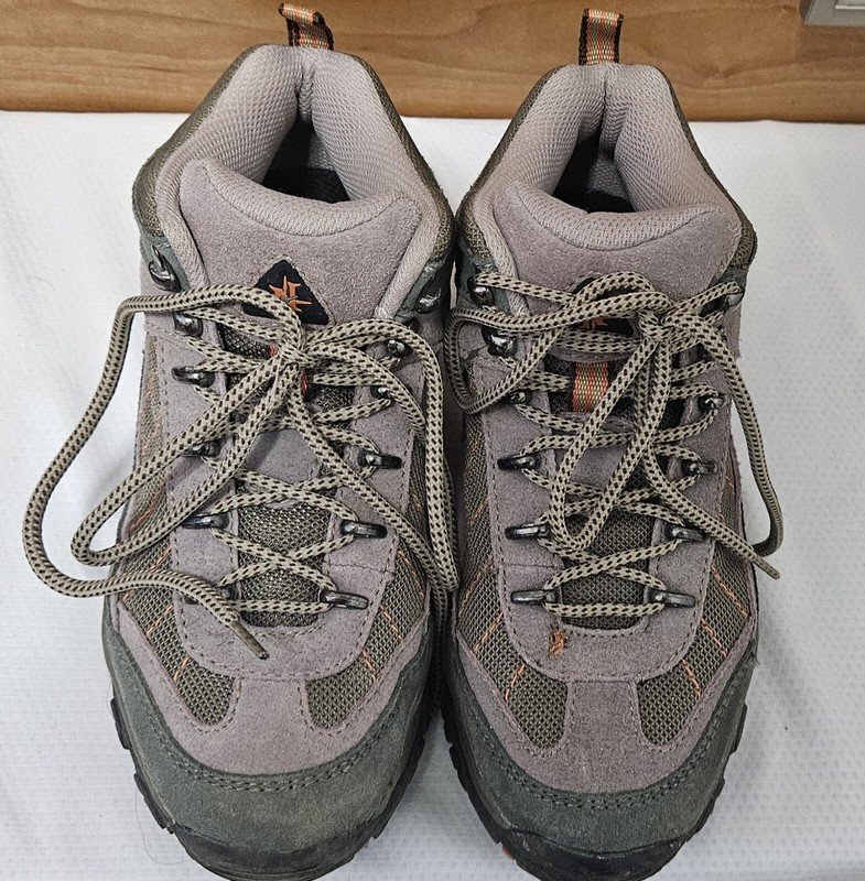 Nevados, Hiking Boot, Green, Tan With Some Orange,  Size 6, Tie Laces