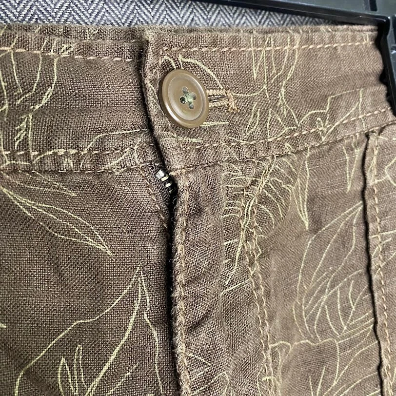 Pantalones Cortos Old Navy Para Hombre 36 Marrón Carga Estampado Floral Plantas Tropicales Naturales Foto 2 de 4